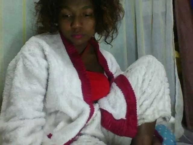 Live sex webcam photo for Kaysha12 #291261465