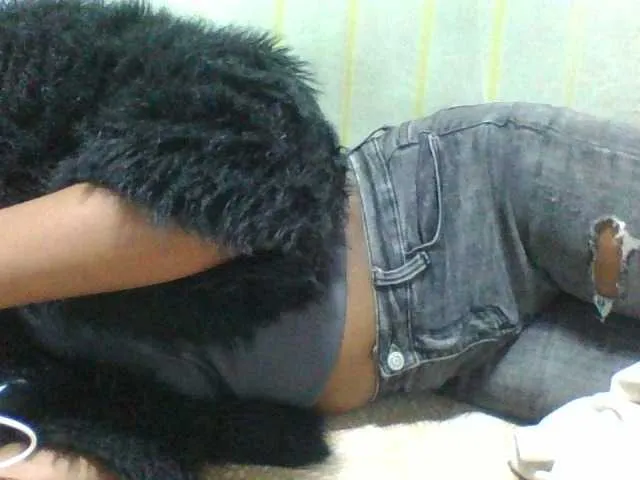 Live sex webcam photo for Kaysha12 #291354493