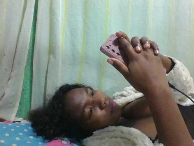 Live sex webcam photo for Kaysha12 #291387937