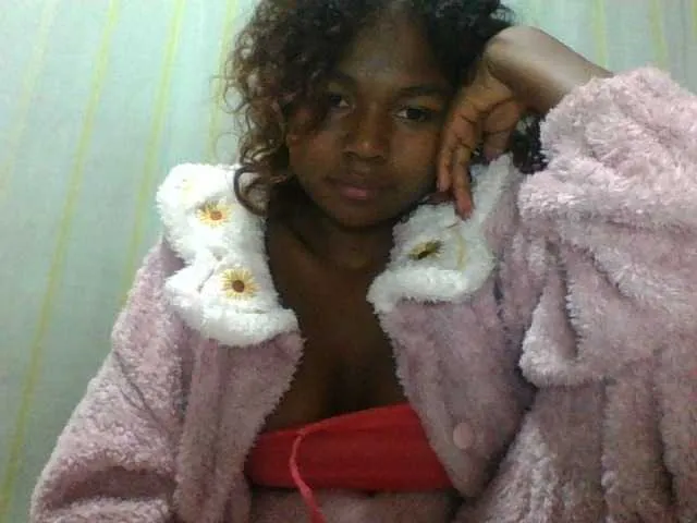 Live sex webcam photo for Kaysha12 #291428505
