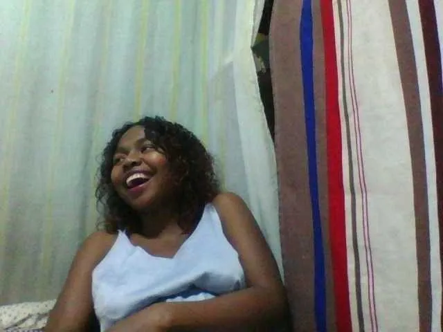 Live sex webcam photo for Kaysha12 #291508265