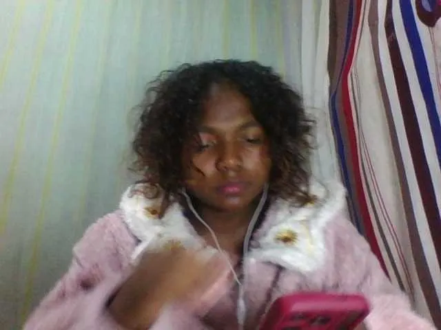 Live sex webcam photo for Kaysha12 #291514951