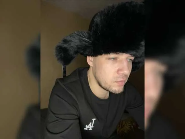 Live sex webcam photo for KeGaMbiT69 #277158583