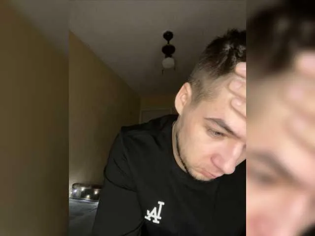 Live sex webcam photo for KeGaMbiT69 #277206944