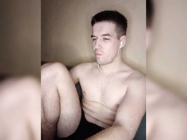 Live sex webcam photo for KeGaMbiT69 #277448279