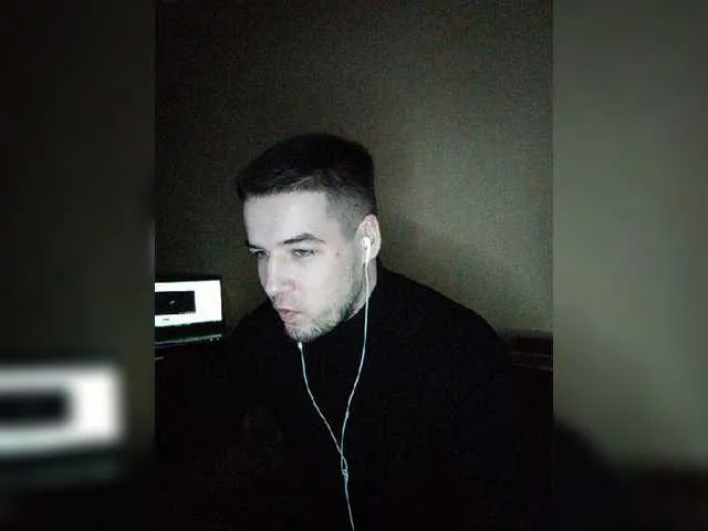 Live sex webcam photo for KeGaMbiT69 #277536082