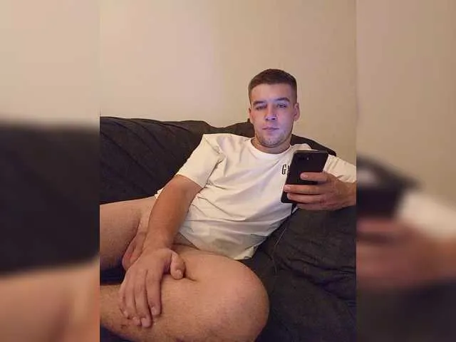 Live sex webcam photo for KeGaMbiT69 #292109979