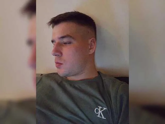 Live sex webcam photo for KeGaMbiT69 #292143199