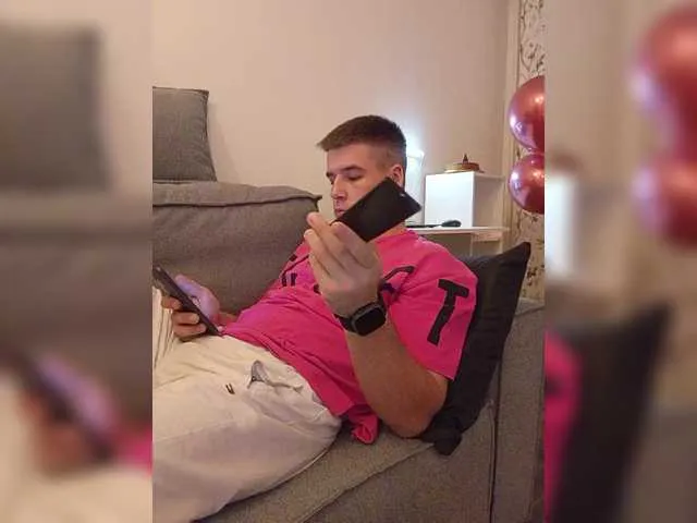 Live sex webcam photo for KeGaMbiT69 #292171518