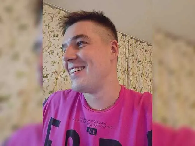 Live sex webcam photo for KeGaMbiT69 #292173467