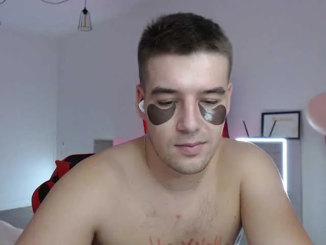 Live sex webcam photo for KeGaMbiT69 #292239434