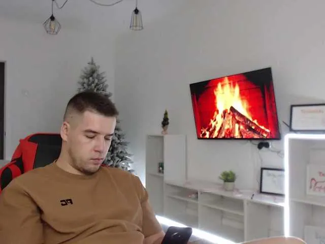 Live sex webcam photo for KeGaMbiT69 #292275528