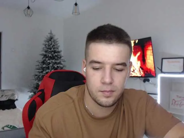 Live sex webcam photo for KeGaMbiT69 #292291427