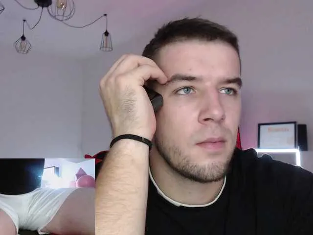 Live sex webcam photo for KeGaMbiT69 #292318661