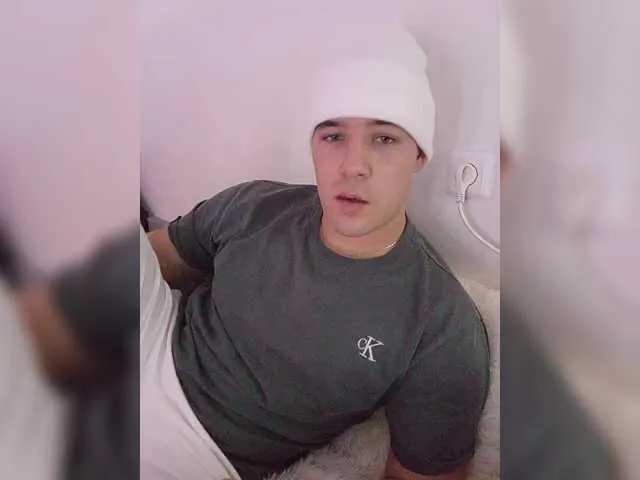 Live sex webcam photo for KeGaMbiT69 #292325877