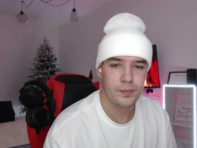 Live sex webcam photo for KeGaMbiT69 #292338454