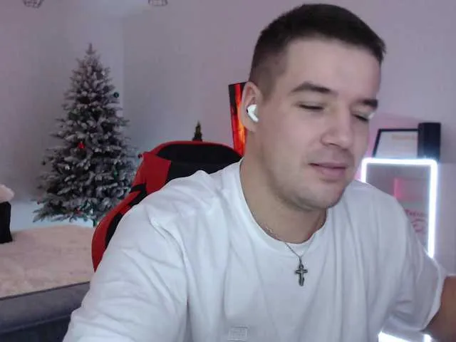 Live sex webcam photo for KeGaMbiT69 #292342969