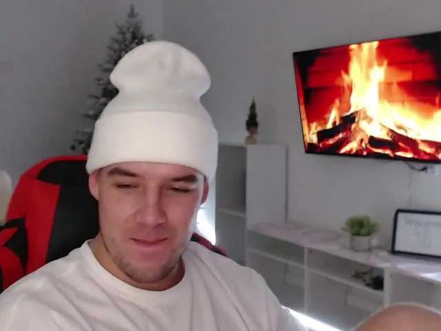 Live sex webcam photo for KeGaMbiT69 #292380260