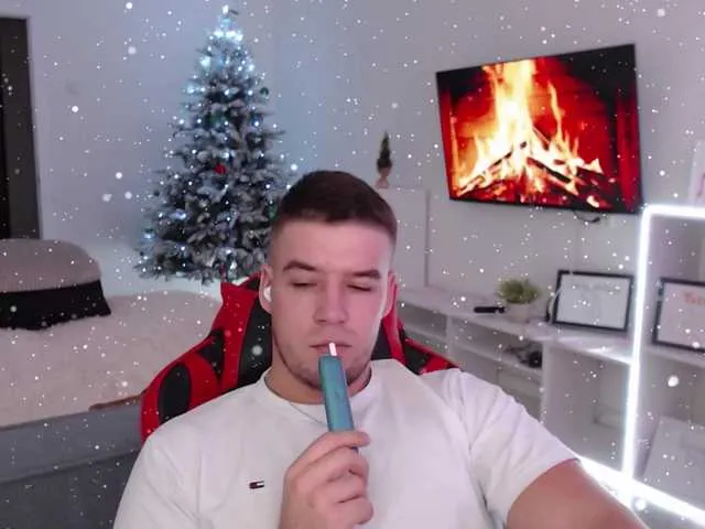 Live sex webcam photo for KeGaMbiT69 #292393371