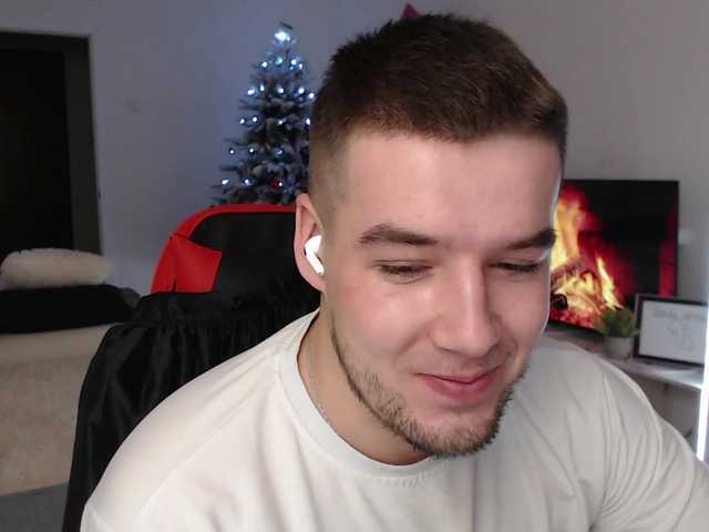 Live sex webcam photo for KeGaMbiT69 #292426787