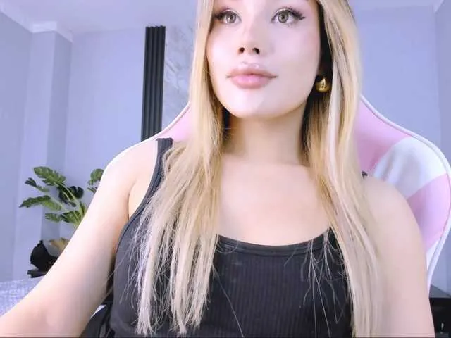 Live sex webcam photo for Keendall #292417695