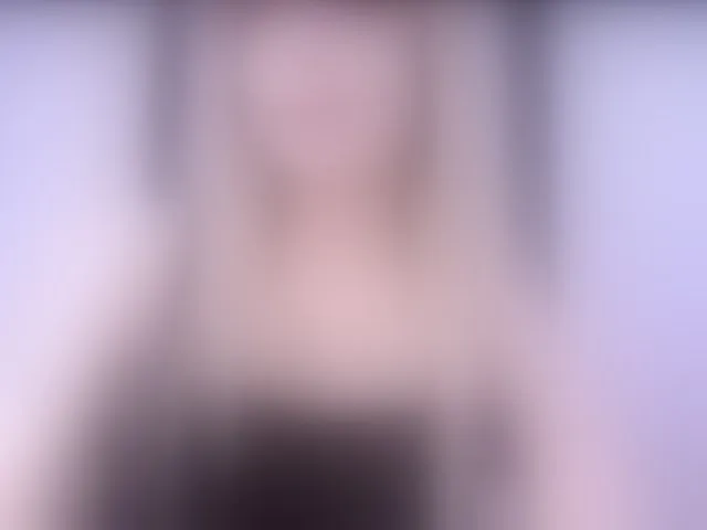 Live sex webcam photo for Keendall #293372396