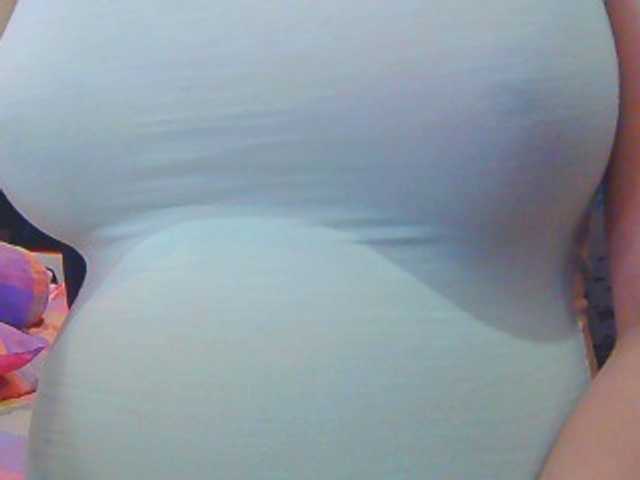 Live sex webcam photo for KeepmepregO #275930225