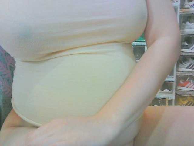 Live sex webcam photo for KeepmepregO #290191639