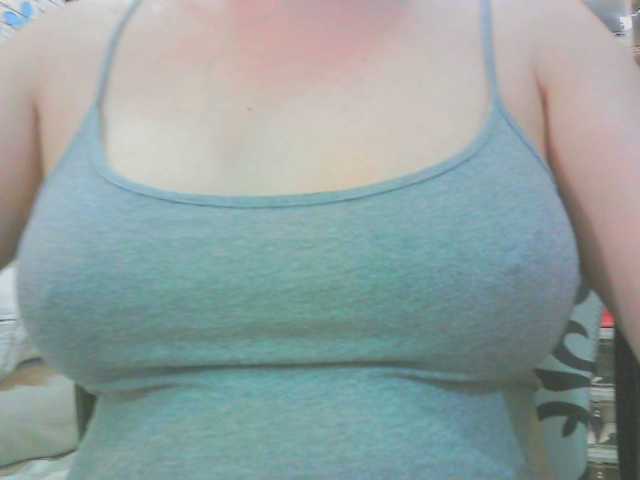 Live sex webcam photo for KeepmepregO #290534418