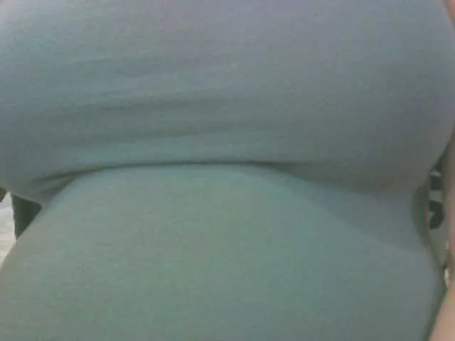 Live sex webcam photo for KeepmepregO #290641782