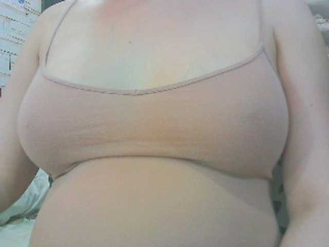 Live sex webcam photo for KeepmepregO #290737942