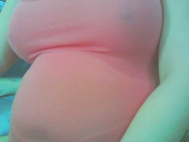 Live sex webcam photo for KeepmepregO #291325136