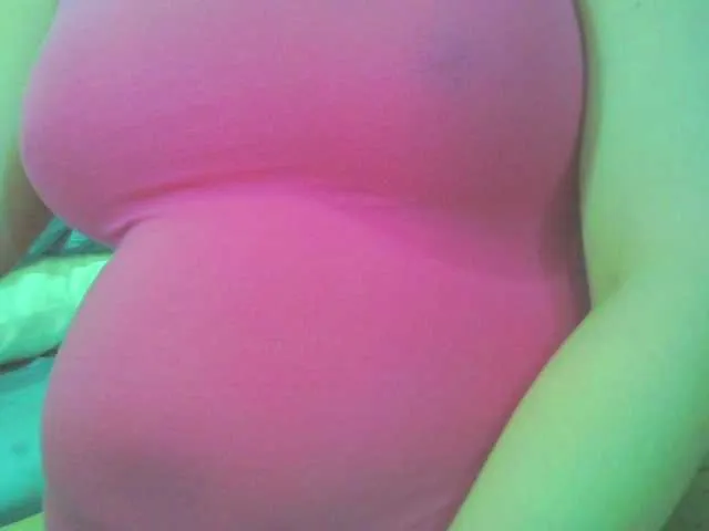 Live sex webcam photo for KeepmepregO #291359281