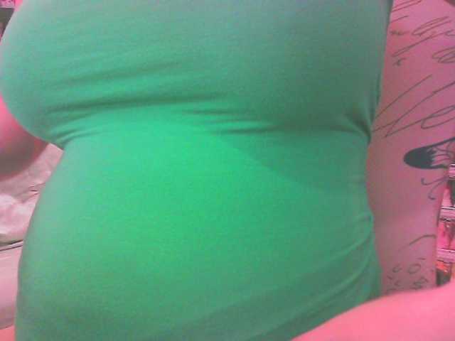 Live sex webcam photo for KeepmepregO #291480152