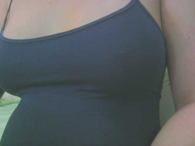 Live sex webcam photo for KeepmepregO #291907139