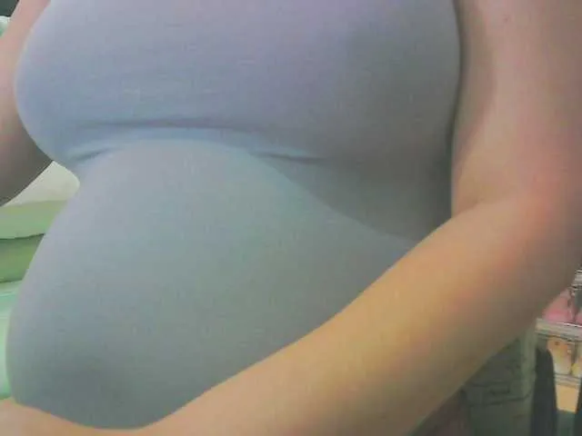 Live sex webcam photo for KeepmepregO #291919329