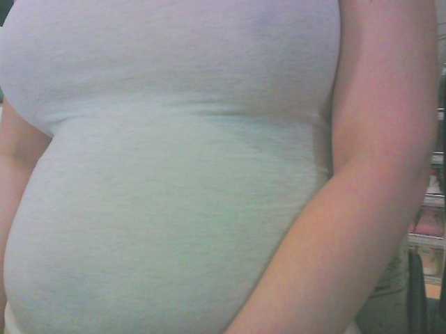 Live sex webcam photo for KeepmepregO #291947414