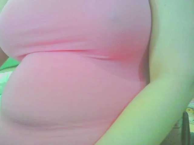 Live sex webcam photo for KeepmepregO #292340660