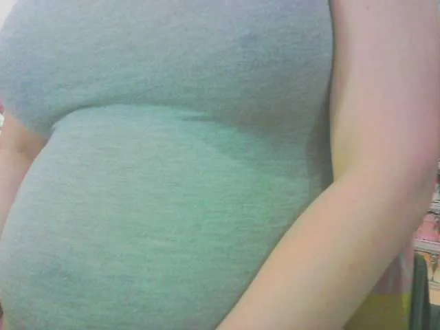 Live sex webcam photo for KeepmepregO #292594638