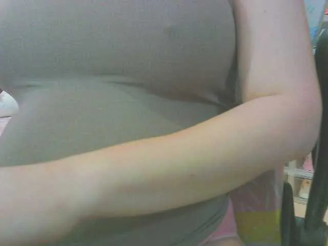 Live sex webcam photo for KeepmepregO #292600027