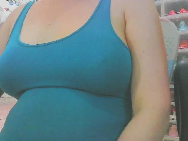 Live sex webcam photo for KeepmepregO #293132723