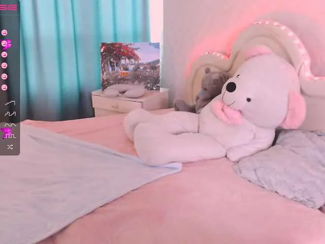 Live sex webcam photo for KeilaSui #273458275