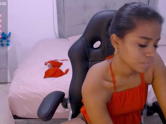 Live sex webcam photo for Keiraboniet #272904832