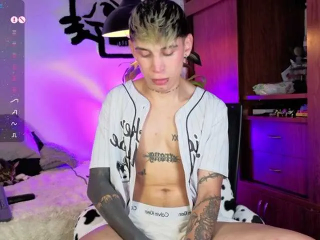 Live sex webcam photo for KeitaroRaiden #291066233