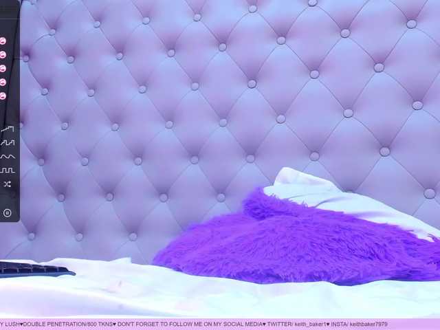 Live sex webcam photo for KeithBaker #273481541