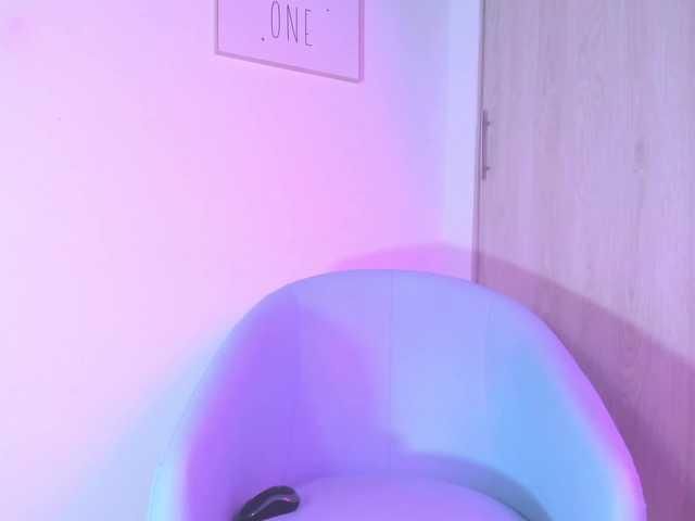 Live sex webcam photo for KeithBaker #274192625