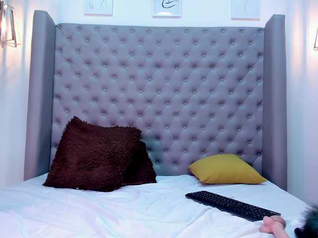 Live sex webcam photo for KeithBaker #274228035