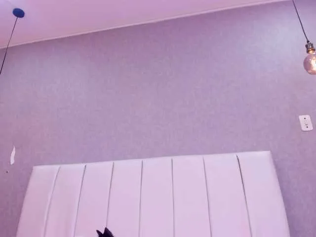 Live sex webcam photo for KeithBaker #275611880