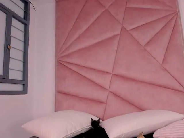 Live sex webcam photo for KeithBaker #276026159