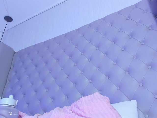 Live sex webcam photo for KeithBaker #276361339